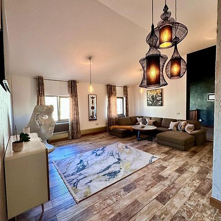 Madison Lake Villa Balotesti Kültér fotó