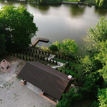 Madison Lake Villa Balotesti Kültér fotó