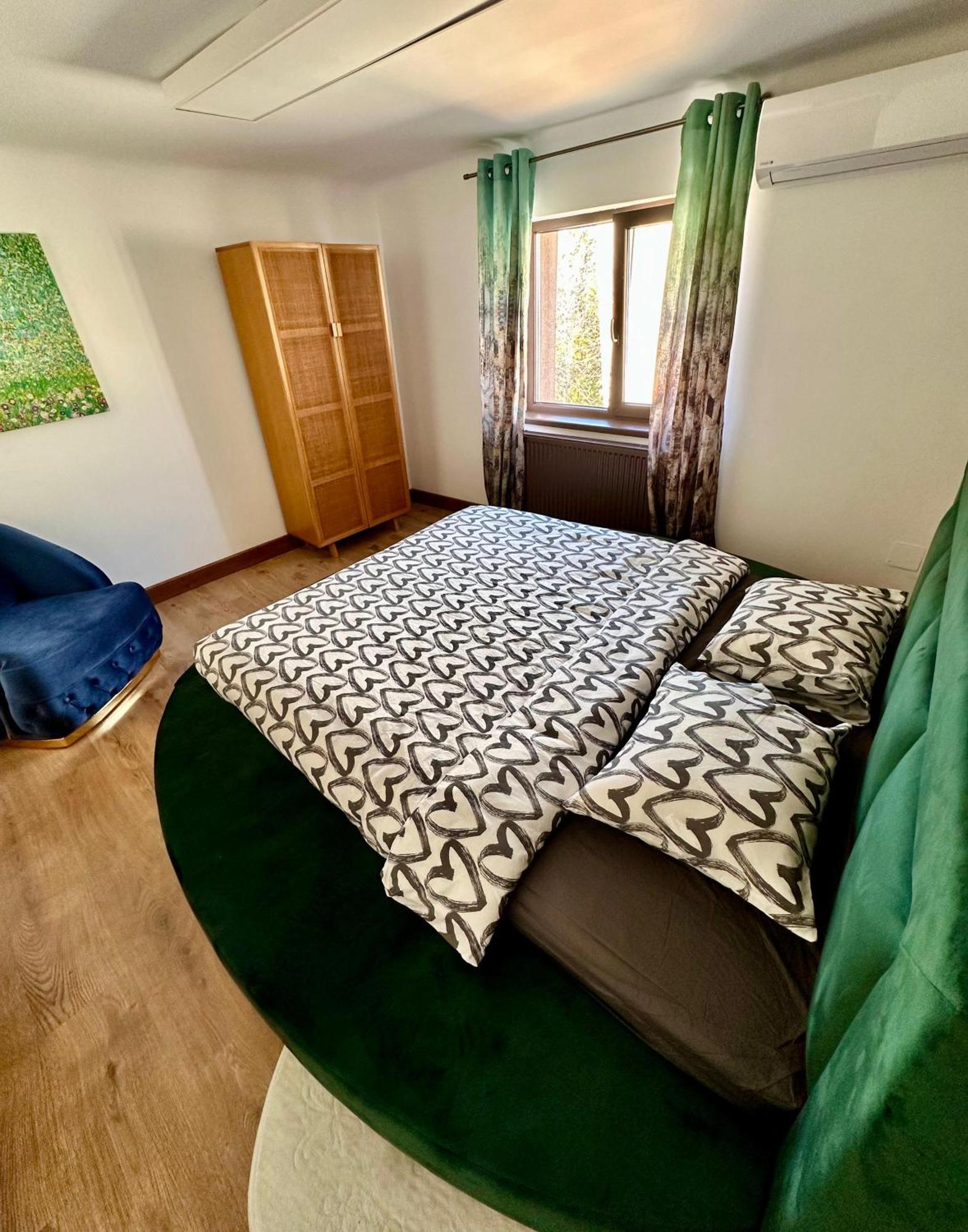 Madison Lake Villa Balotesti Kültér fotó