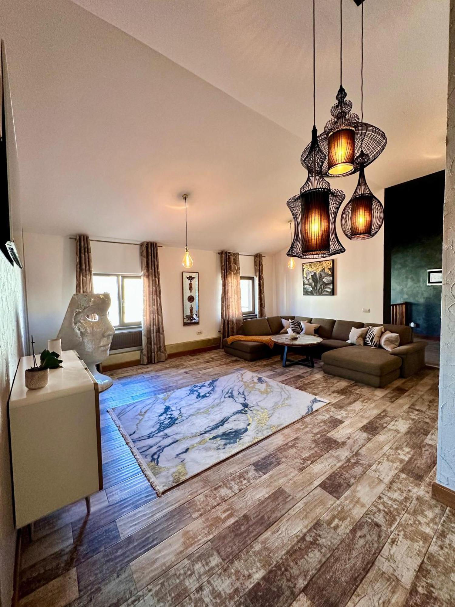 Madison Lake Villa Balotesti Kültér fotó
