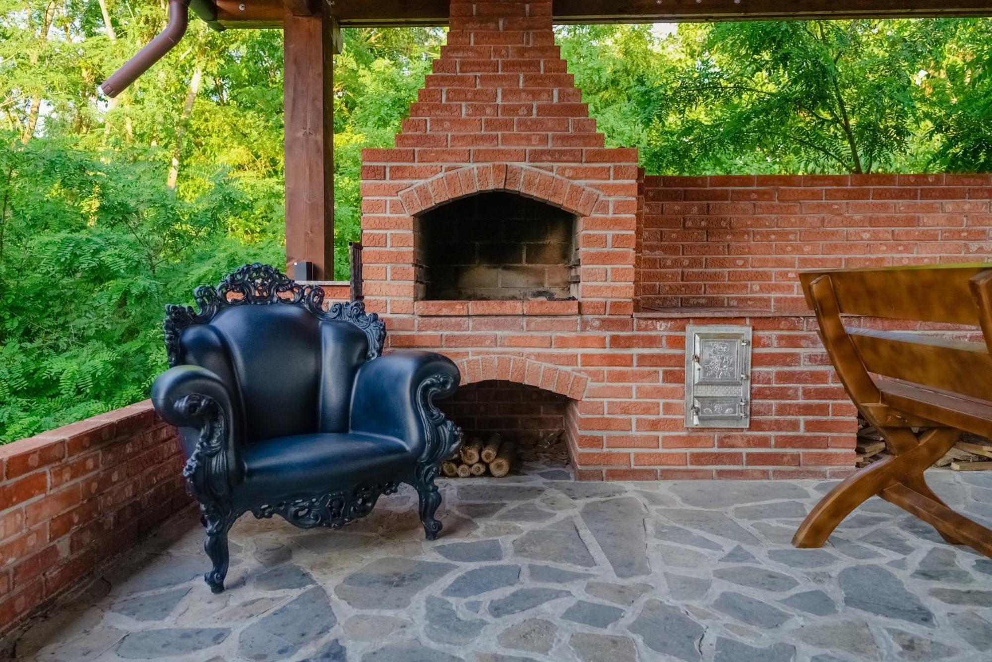 Madison Lake Villa Balotesti Kültér fotó